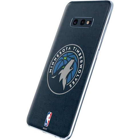 NBA Minnesota Timberwolves Distressed Galaxy S10e Skin