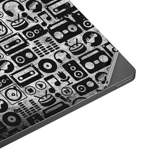 Music Pattern Surface Laptop 7 15in Skin