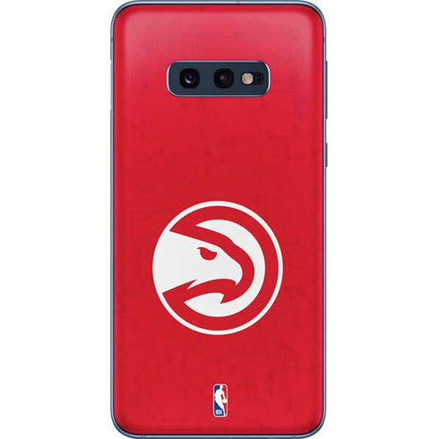 NBA Atlanta Hawks Distressed Galaxy S10e Skin
