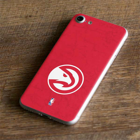 NBA Atlanta Hawks Distressed iPhone 7 Skin