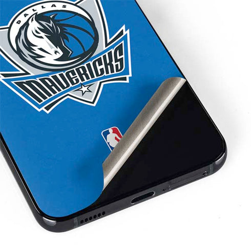 NBA Dallas Mavericks Distressed Galaxy S22 Skin