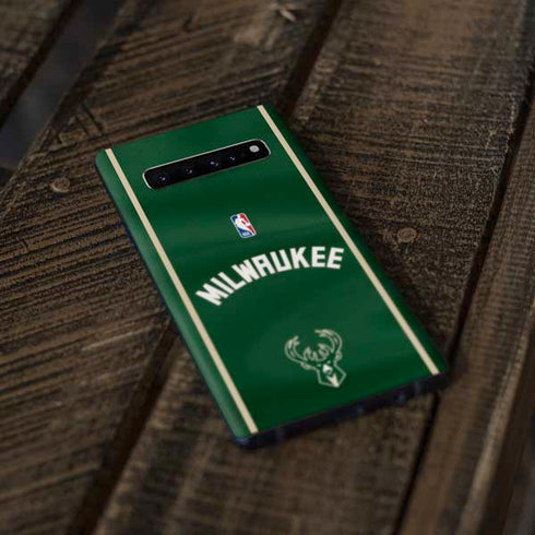 NBA Milwaukee Bucks Jersey Galaxy S10 Skin