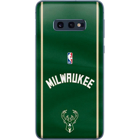 NBA Milwaukee Bucks Jersey Galaxy S10e Skin