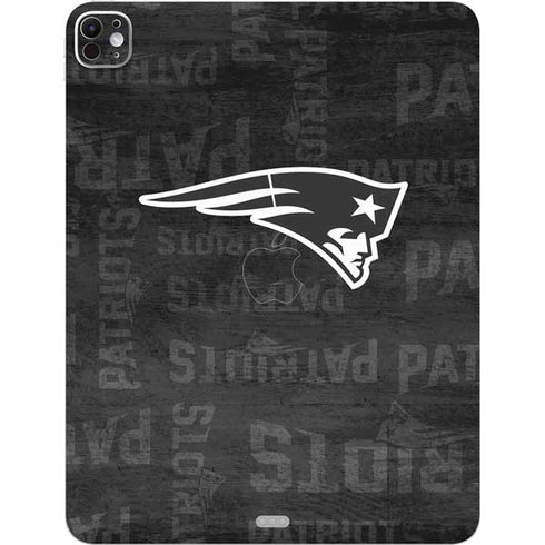 NFL New England Patriots Black & White iPad Pro 13in M4 (2024) Skin
