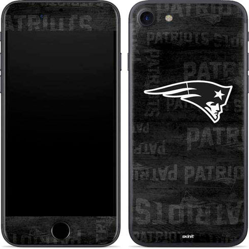 NFL New England Patriots Black & White iPhone 8 Skin