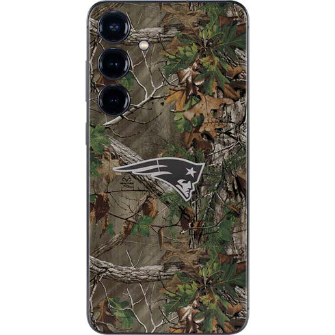 NFL New England Patriots Realtree Xtra Green Camo Galaxy S25 Plus Skin