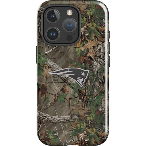 NFL New England Patriots Realtree Xtra Green Camo iPhone 16 Pro Magsafe Impact Case