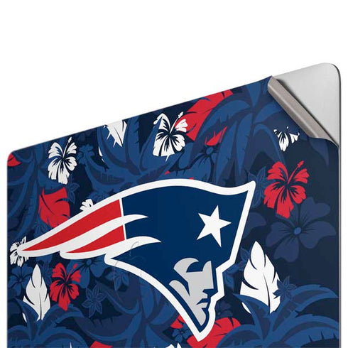 NFL New England Patriots Tropical Print Apple MacBook Pro 16-inch Skin