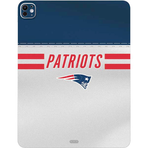 NFL New England Patriots White Striped iPad Pro 13in M4 (2024) Skin