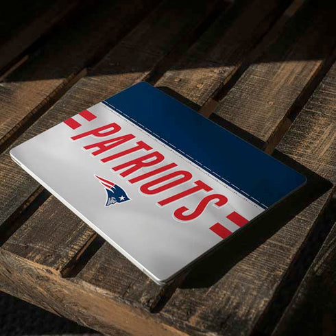 NFL New England Patriots White Striped Surface Laptop 3 13.5in Skin