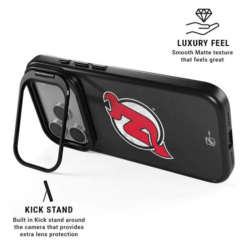 NHL New Jersey Devils Distressed iPhone 17 Pro Kickstand Case