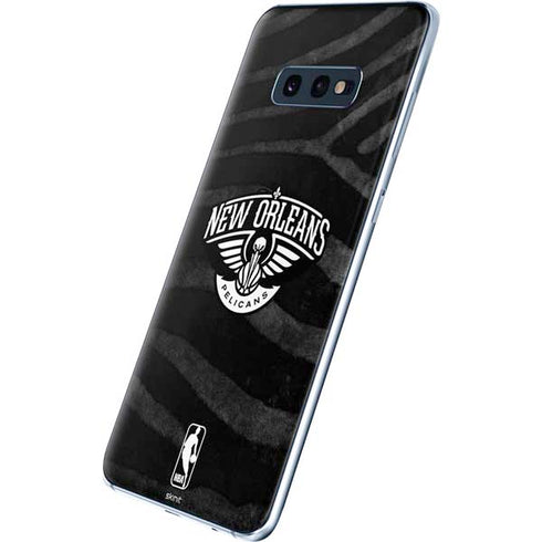 NBA New Orleans Pelicans Black Animal Print Galaxy S10e Skin