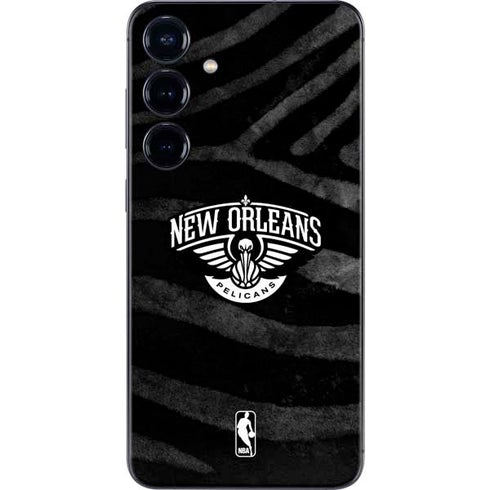 NBA New Orleans Pelicans Black Animal Print Galaxy S24 Plus Skin