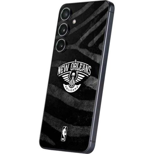 NBA New Orleans Pelicans Black Animal Print Galaxy S25 Plus Skin