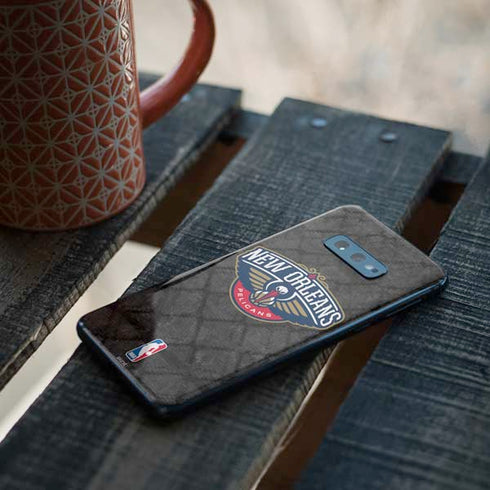 NBA New Orleans Pelicans Dark Rust Galaxy S10e Skin