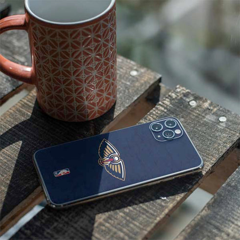NBA New Orleans Pelicans Distressed iPhone 11 Pro Max Skin