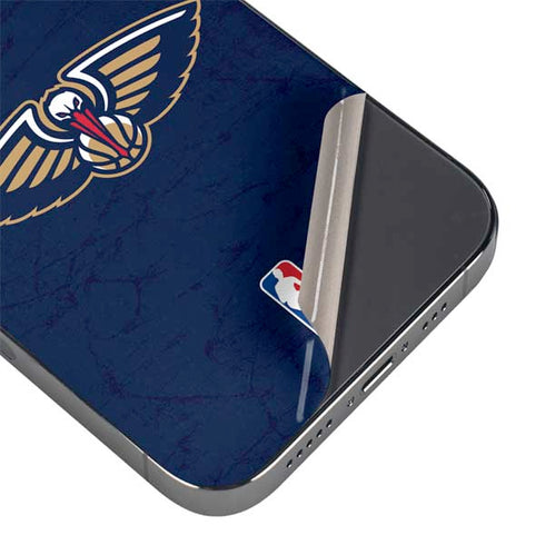 NBA New Orleans Pelicans Distressed iPhone 14 Pro Skin