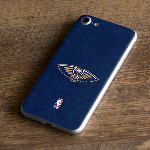 NBA New Orleans Pelicans Distressed iPhone 8 Skin