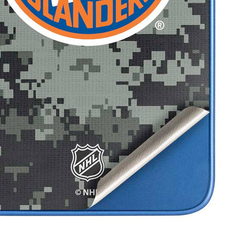 NHL New York Islanders Camo Moto G Play 4G (2024) Skin
