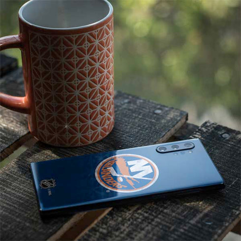 NHL New York Islanders Distressed Galaxy Note 10 Plus Skin