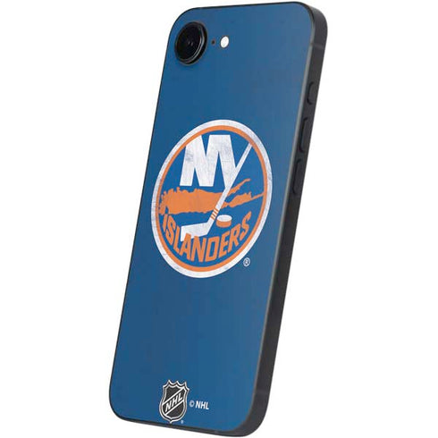 NHL New York Islanders Distressed iPhone 16e Skin