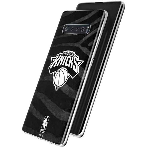 NBA New York Knicks Black Animal Print Galaxy S10 Skin