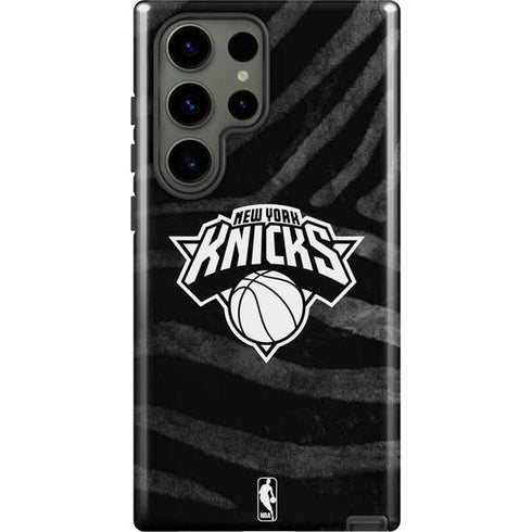 NBA New York Knicks Black Animal Print Galaxy S23 Ultra Pro Case