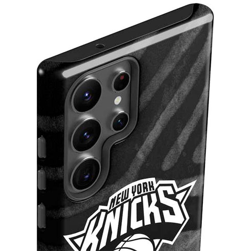 NBA New York Knicks Black Animal Print Galaxy S23 Ultra Pro Case