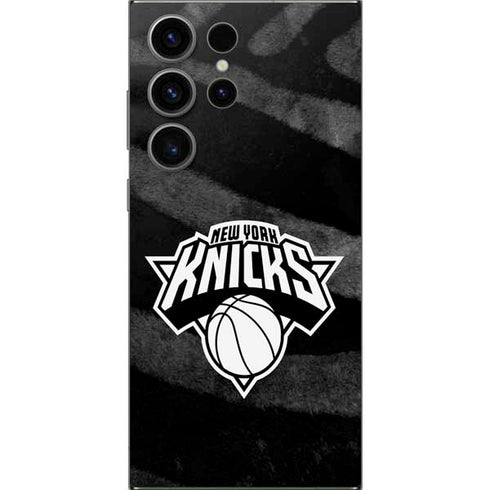NBA New York Knicks Black Animal Print Galaxy S24 Ultra Skin