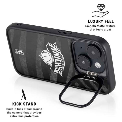 NBA New York Knicks Black Animal Print iPhone 13 Kickstand Case