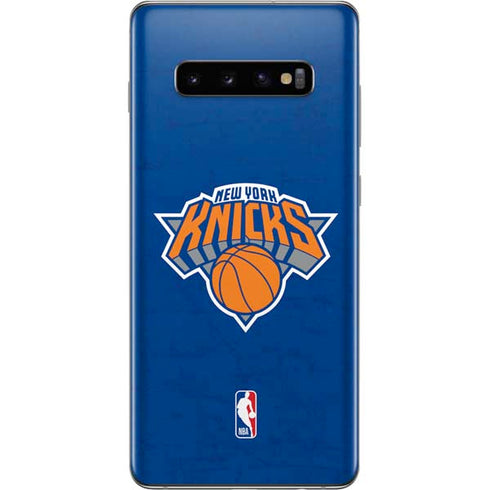 NBA New York Knicks Distressed Galaxy S10 Plus Skin