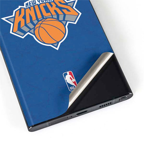 NBA New York Knicks Distressed Galaxy S22 Ultra Skin