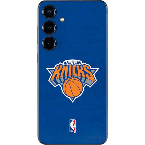 NBA New York Knicks Distressed Galaxy S24 Skin