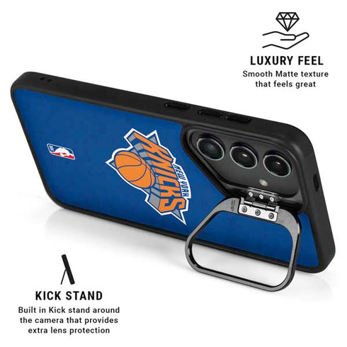 NBA New York Knicks Distressed Galaxy S25 Kickstand Case