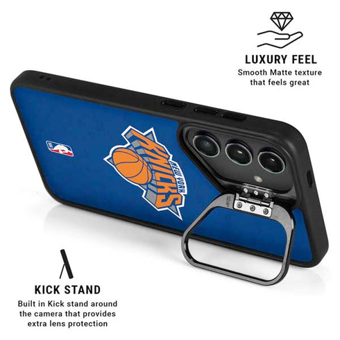 NBA New York Knicks Distressed Galaxy S25 Plus Kickstand Case