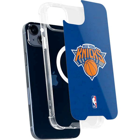 NBA New York Knicks Distressed iPhone 15 Plus MagSafe Case