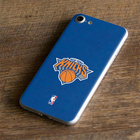 NBA New York Knicks Distressed iPhone 7 Skin