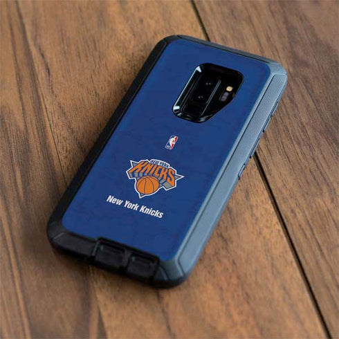 NBA New York Knicks Distressed Otterbox Defender Galaxy Skin
