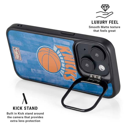 NBA New York Knicks Hardwood Classics iPhone 15 Plus Kickstand Case