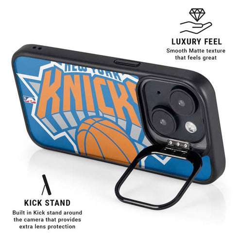 NBA New York Knicks Large Logo iPhone 15 Kickstand Case
