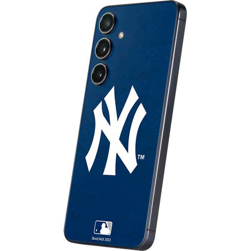 MLB New York Yankees - Solid Distressed Galaxy S25 Skin