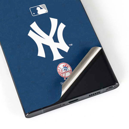 MLB New York Yankees - Solid Distressed Galaxy S24 Ultra Skin