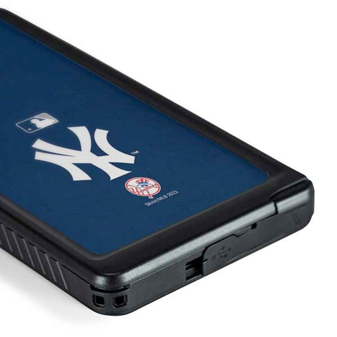 MLB New York Yankees - Solid Distressed Galaxy S24 Ultra Waterproof Case