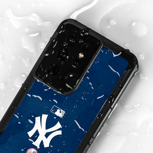 MLB New York Yankees - Solid Distressed Galaxy S24 Ultra Waterproof Case
