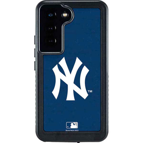 MLB New York Yankees - Solid Distressed Galaxy S24 Waterproof Case