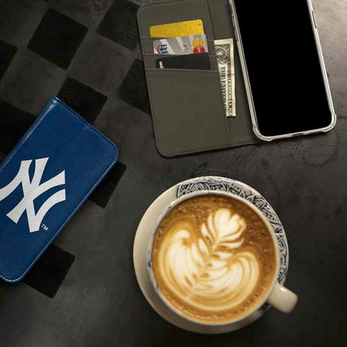 MLB New York Yankees - Solid Distressed iPhone 15 Pro Folio Case