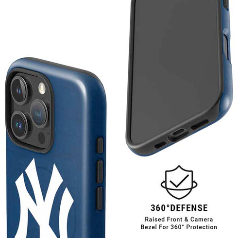 MLB New York Yankees - Solid Distressed iPhone 16 Pro Max Magsafe Impact Case