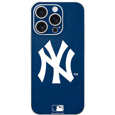 MLB New York Yankees - Solid Distressed iPhone 16 Pro Skin