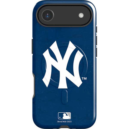 MLB New York Yankees - Solid Distressed iPhone 17 Air Magsafe Impact Case