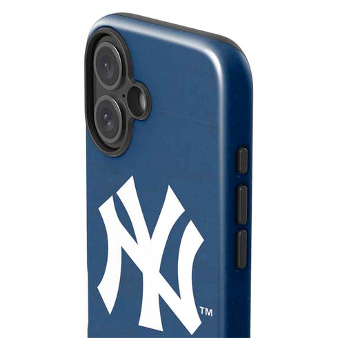 MLB New York Yankees - Solid Distressed iPhone 17 Impact Case